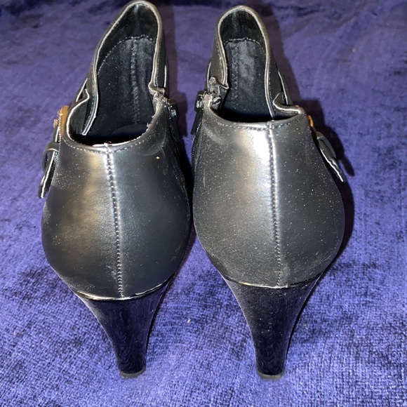 Booties - Picture 4 of 7